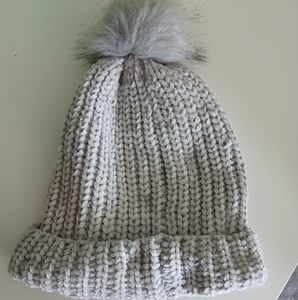 JULES KAE Cozy Gray Knit Beanie with Pom Pom